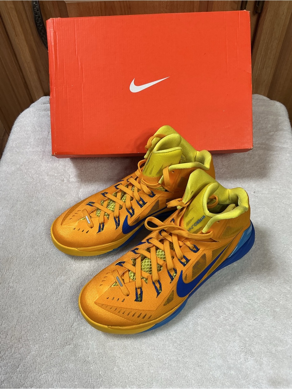 Nike Hyperdunk 2014 yellow and Blue High-Top Sneakers